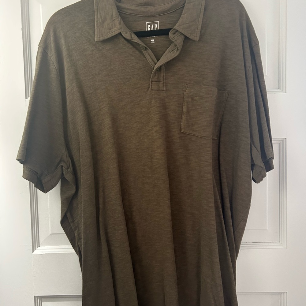 GAP Men's Olive Pocket Polo